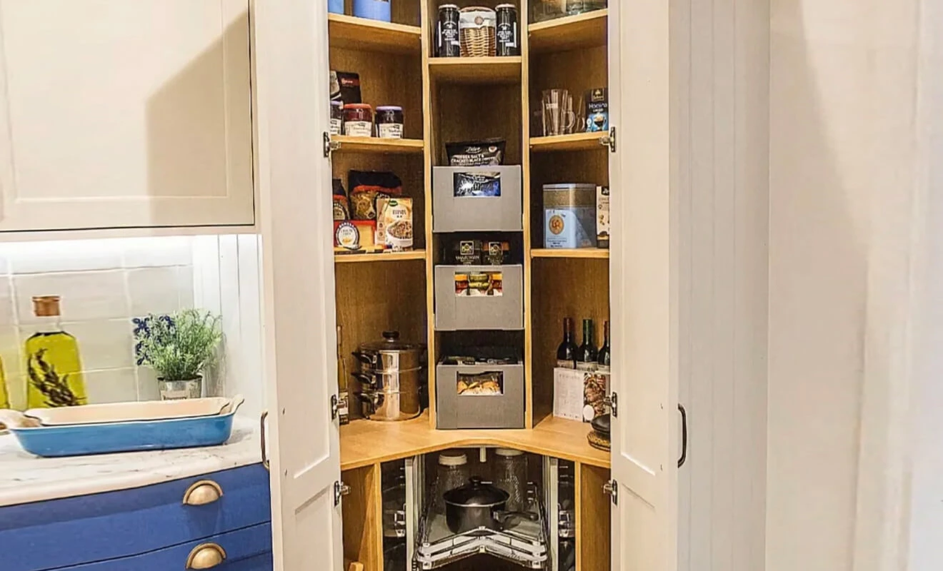 Corner Creativity-Maximizing Space with Innovative Cabinet Designs