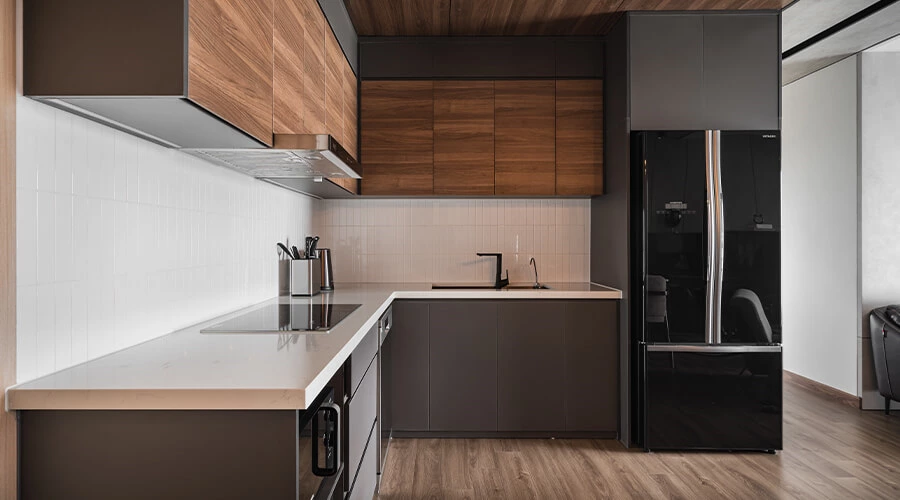 Modern L-shaped Gray Lacquered Cabinets with Wood Grain Tall Cabinets