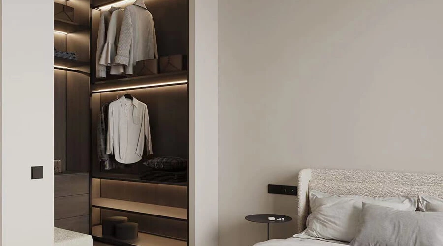 Small Walk-in Closet