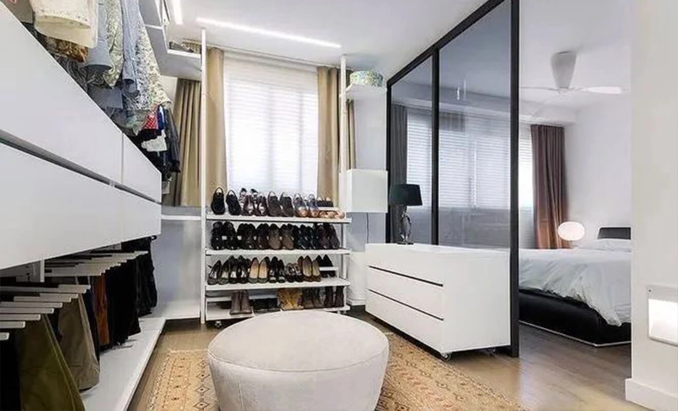 7 Types of Stylish Walk-In Closets for Every Home