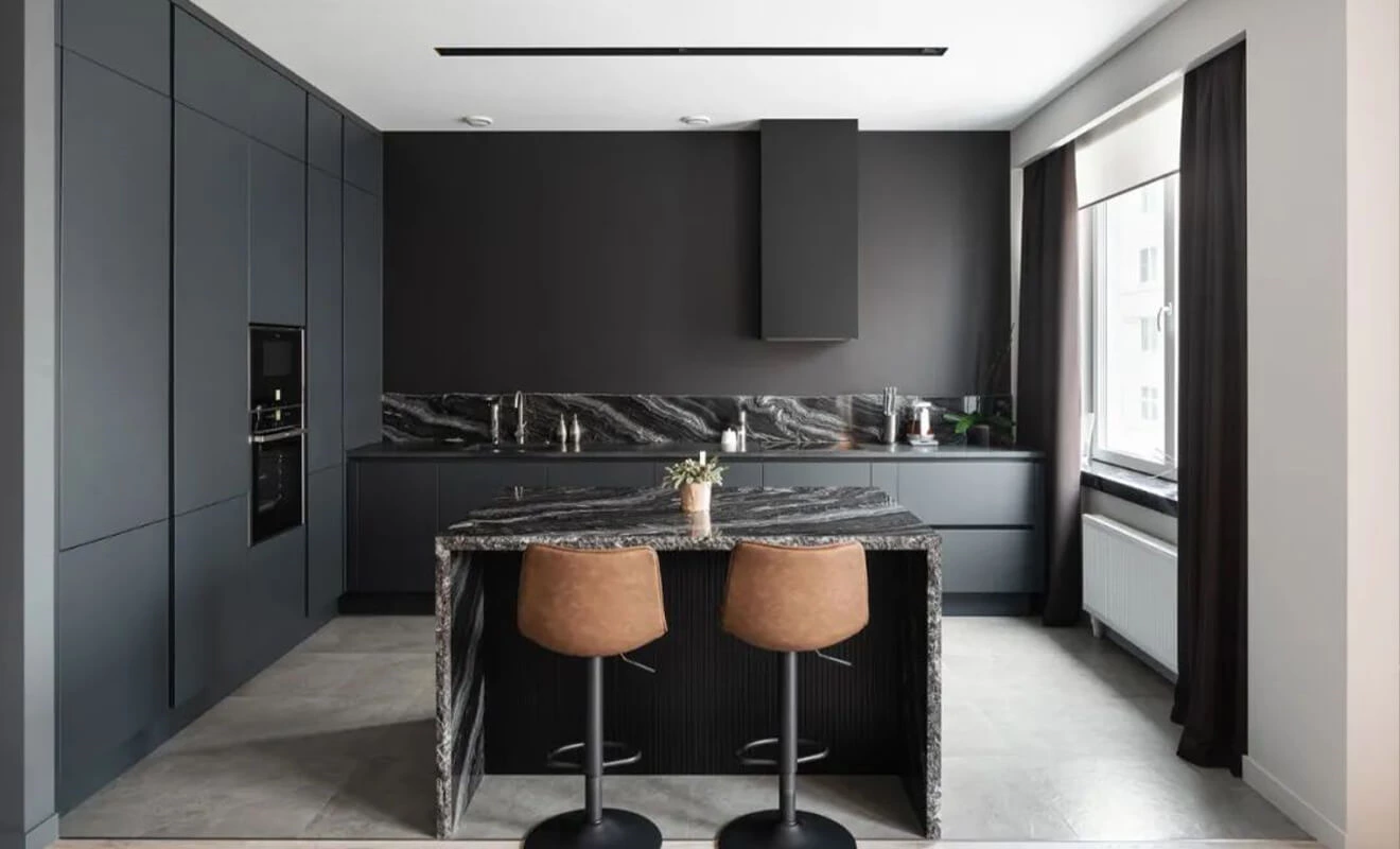 Inspirations to Make a Black Kitchen Work for You