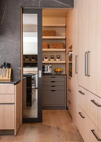 Modern Kitchen Oak Wood Cabinetry