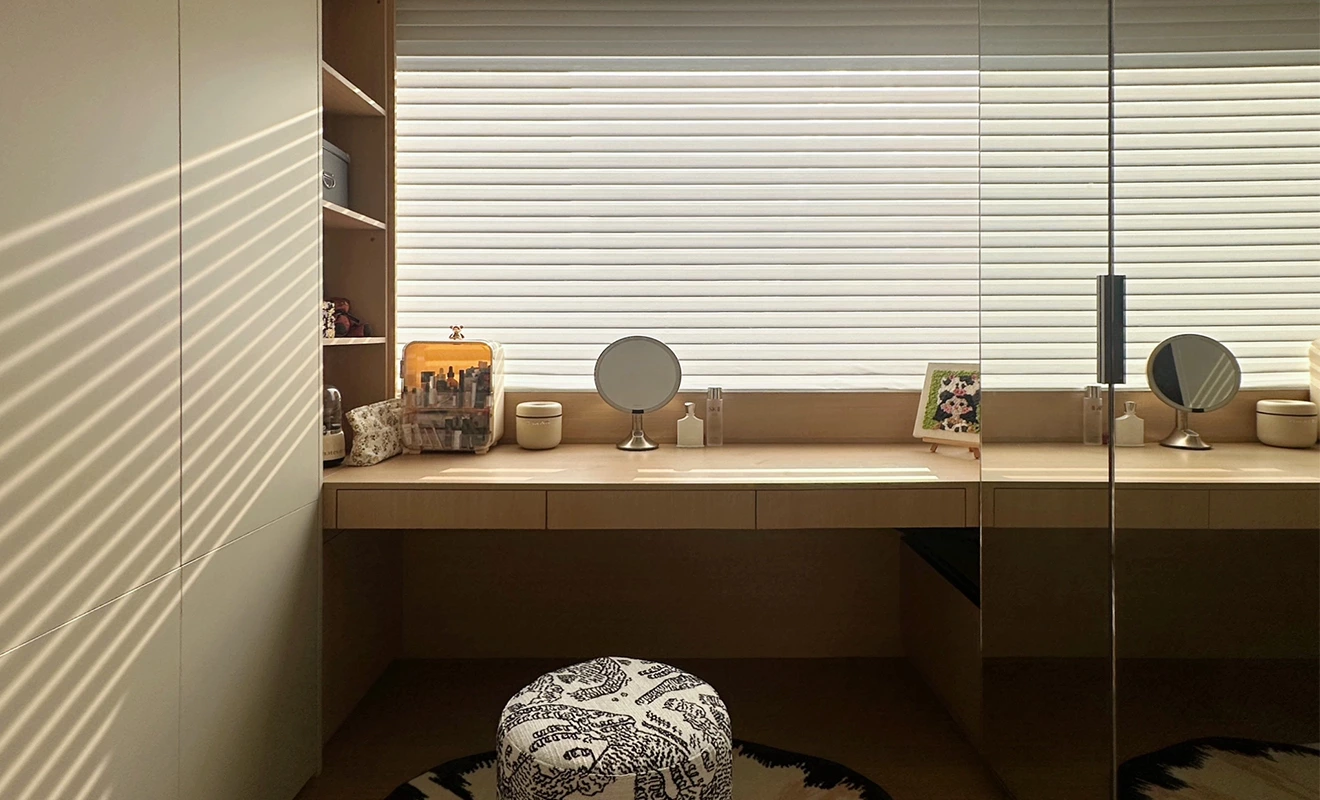 7 Tips to Make Your Walk-in Closet Look Bigger